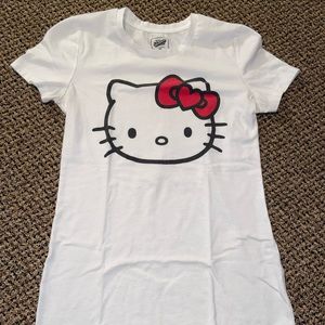 Women hello kitty shirt